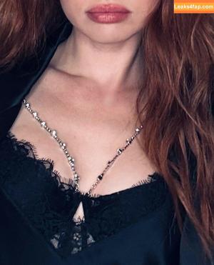 Madelaine Petsch фото #0449