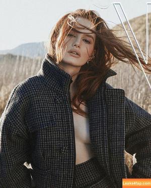 Madelaine Petsch фото #0464