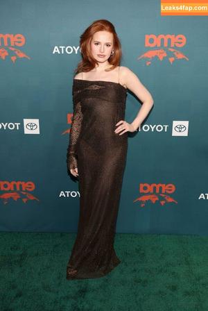 Madelaine Petsch фото #0514