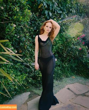 Madelaine Petsch фото #0540
