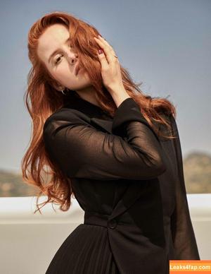 Madelaine Petsch фото #0706