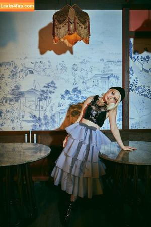 Madelaine Petsch фото #0720