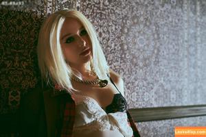 Madelaine Petsch фото #0724