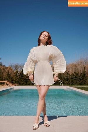 Madelaine Petsch фото #0744