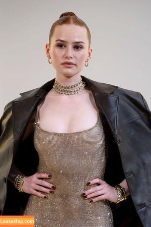 Madelaine Petsch фото #0815