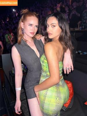 Madelaine Petsch фото #1008