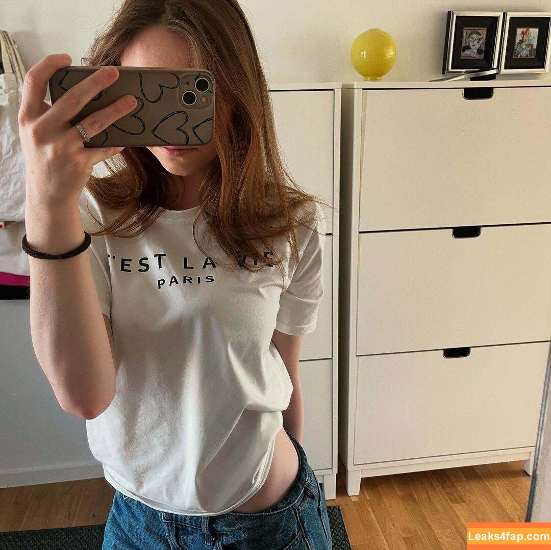 Madeleine_b123 / madeleine_123b leaked photo photo #0006