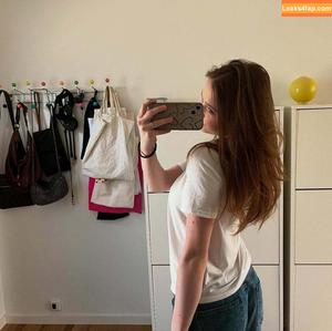 Madeleine_b123 photo #0009