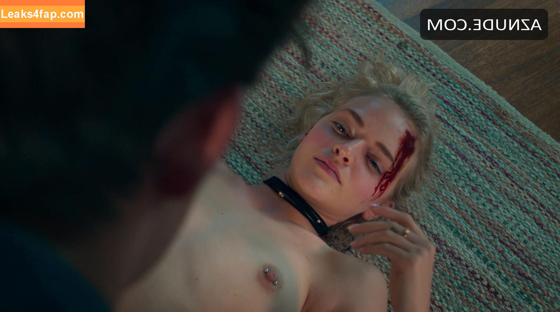 Madeline Brewer / madbrew / mrsblondebrewer leaked photo photo #0075