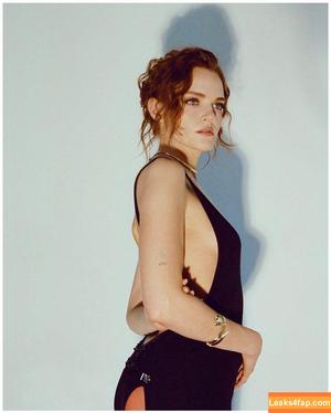Madeline Brewer photo #0072