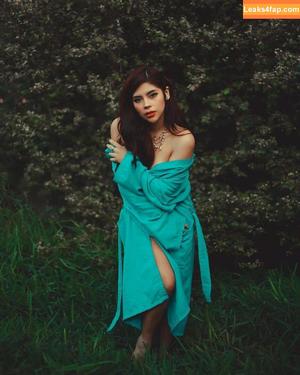 Madeline Jannethe photo #0009