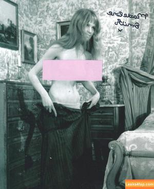 Madelinesmith photo #0016