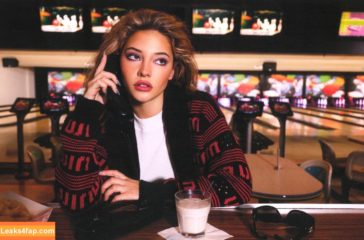 Madelyn Cline / madelyncline leaked photo photo #0027