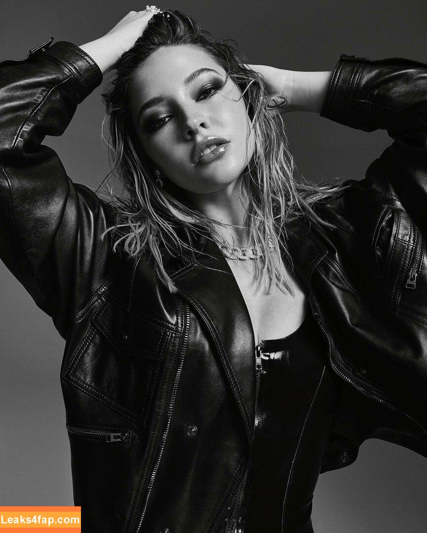 Madelyn Cline / madelyncline leaked photo photo #0133