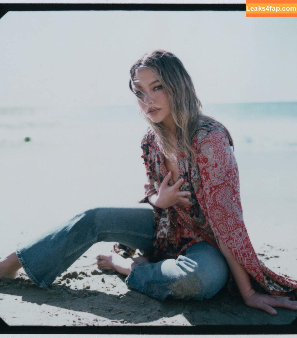 Madelyn Cline / madelyncline leaked photo photo #0146