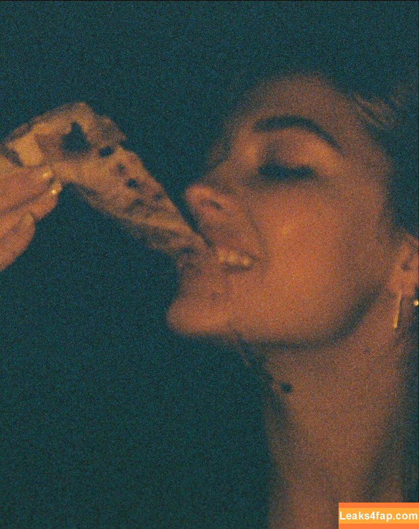 Madelyn Cline / madelyncline leaked photo photo #0195