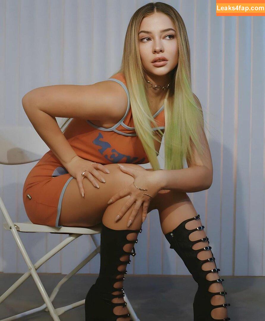 Madelyn Cline / madelyncline слитое фото фото #0306