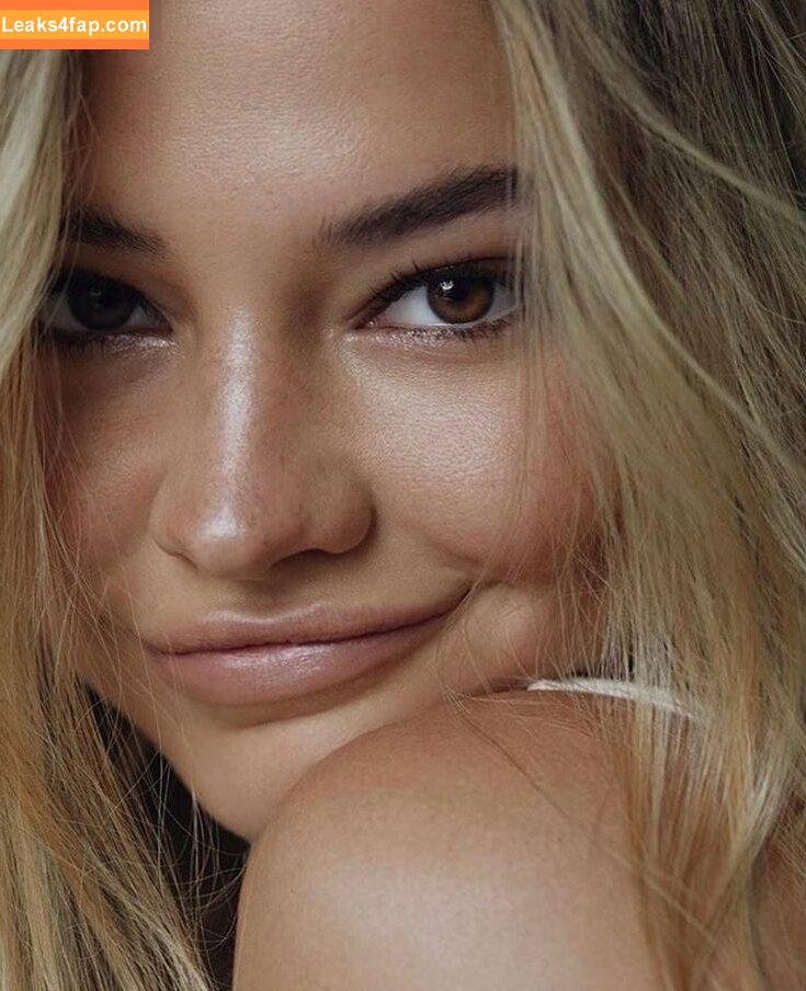 Madelyn Cline / madelyncline leaked photo photo #0392