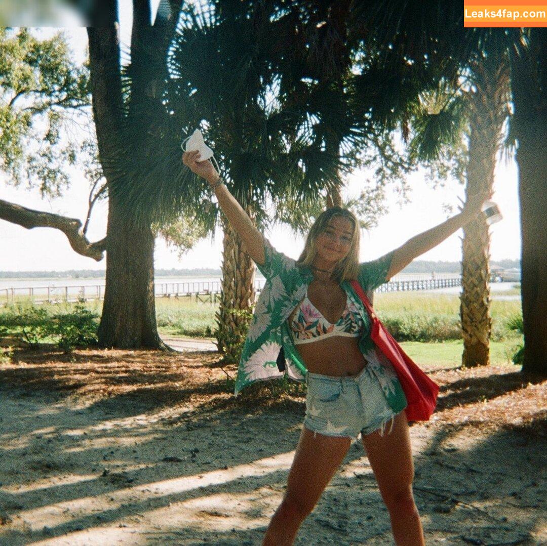 Madelyn Cline / madelyncline leaked photo photo #0575