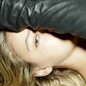 Madelyn Cline photo #0007