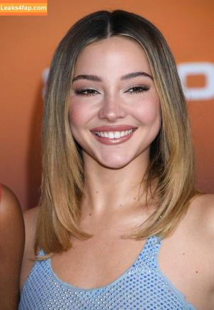 Madelyn Cline photo #0070