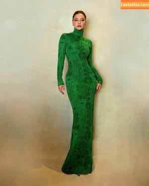 Madelyn Cline photo #0118