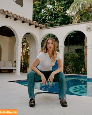 Madelyn Cline photo #0188