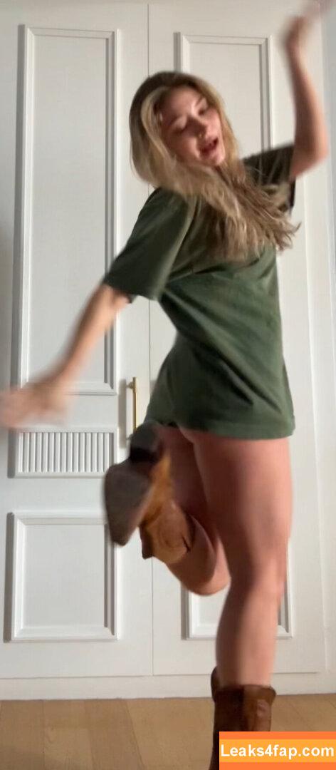 Madelyn Cline / madelyncline leaked photo photo #1030