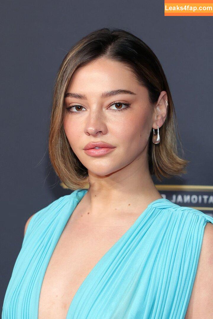 Madelyn Cline / https: / madelyncline leaked photo photo #1039