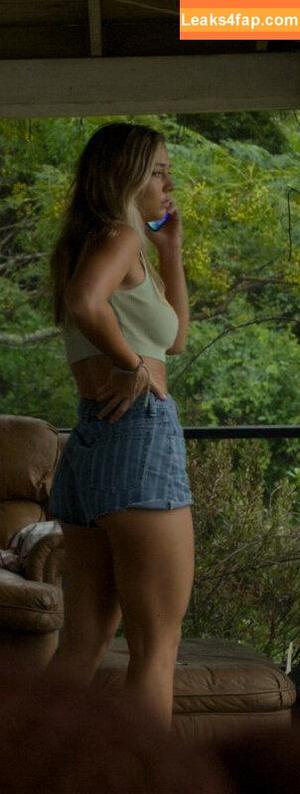 Madelyn Cline photo #1069