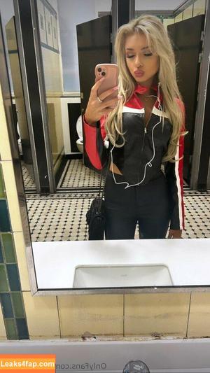 Madison Burns photo #0025