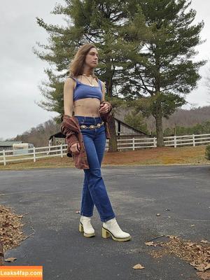 Madison Fry photo #0030