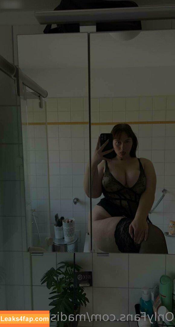 Madison Hobbs /  leaked photo photo #0025