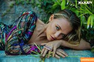 Madison Iseman photo #0016