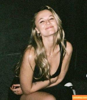 Madison Iseman фото #0126