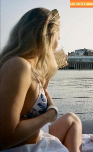 Madison Iseman фото #0127