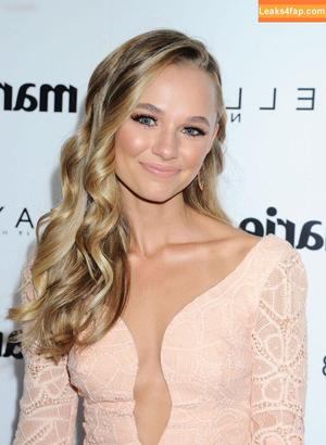 Madison Iseman фото #0313