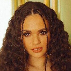 Madison Pettis photo #0006