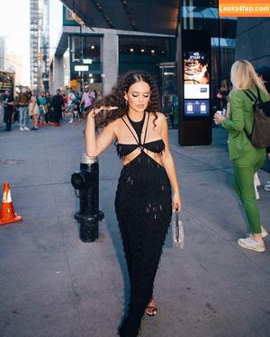 Madison Pettis photo #0205