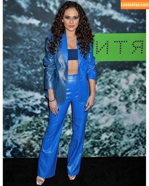 Madison Pettis photo #0305