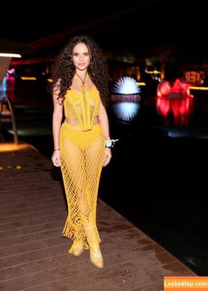 Madison Pettis photo #0337