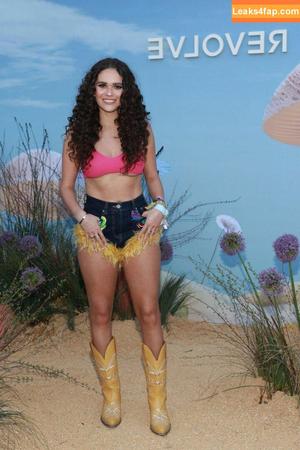 Madison Pettis photo #0341