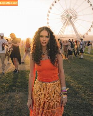 Madison Pettis photo #0350