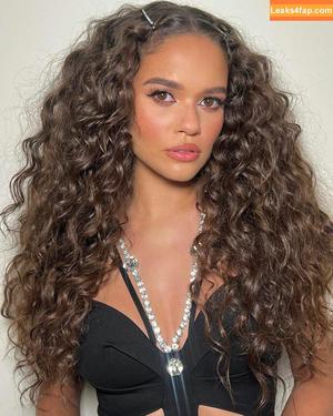 Madison Pettis photo #0426