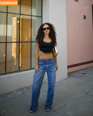 Madison Pettis photo #0437