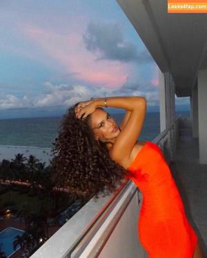 Madison Pettis photo #0508