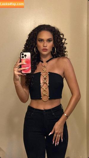 Madison Pettis photo #0522