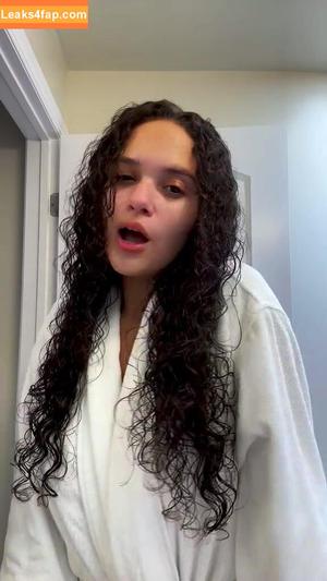 Madison Pettis photo #0527
