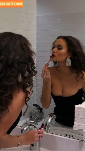 Madison Pettis photo #0557