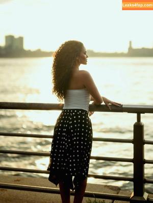 Madison Pettis фото #0975